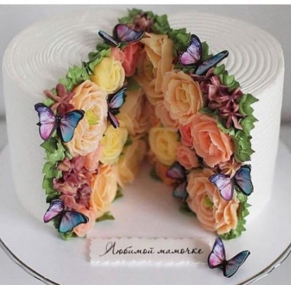 Buttercream Rose Cake